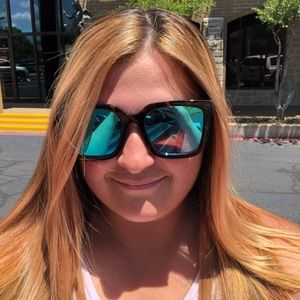 Meet your Posher, Colleen